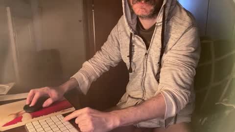 kissofbanned1983 online show from March 20, 11:04 am