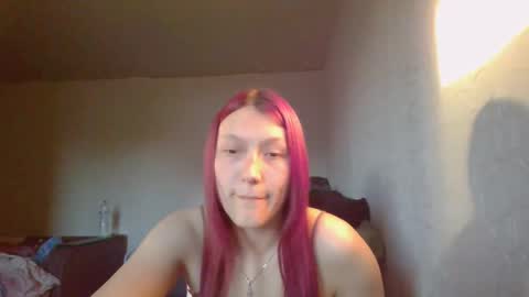 kiti_kitiss online show from May 3, 4:35 pm
