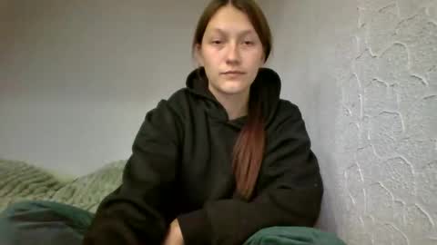 kiti_kitiss online show from October 20, 11:59 am