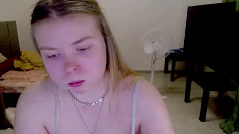 Jennyblonde and Emmabrunette online show from January 14, 3:31 pm