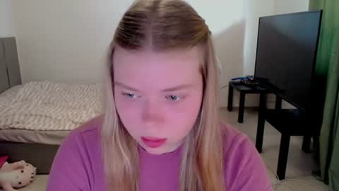 Jennyblonde and Emmabrunette online show from July 22, 3:58 pm