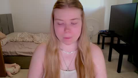 Jennyblonde and Emmabrunette online show from June 10, 3:55 pm