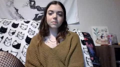 kittenqueen333 online show from December 17, 10:27 pm