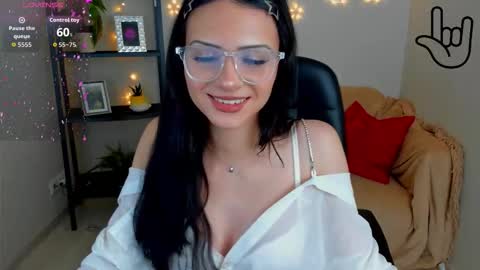 Snapshot of kitti__ chatting on October 9, 2:50 am Kitti online show from October 9, 2:50 am