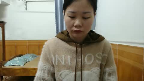 kitti_baby2x online show from February 3, 8:51 am