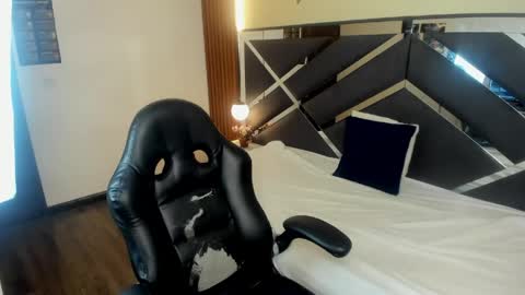 Kittie Vixen online show from April 11, 7:18 pm