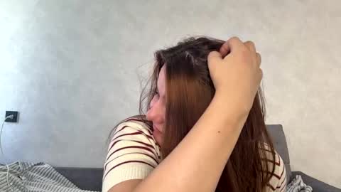 Ellaiza online show from April 16, 7:08 am