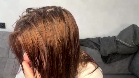 Ellaiza online show from April 7, 8:38 am