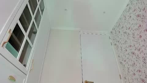 sophie online show from June 14, 3:03 pm