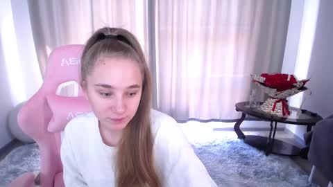 Snapshot of kitty_boy246 chatting on September 24, 9:27 am Andrew online show from September 24, 9:27 am