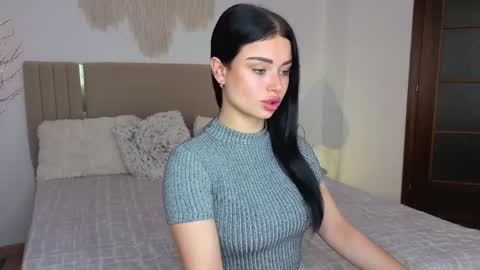 kitty_cut1ee_ online show from June 6, 7:14 am