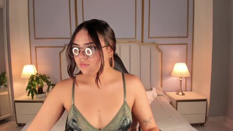 kitty_katt_18 online show from December 3, 3:48 am