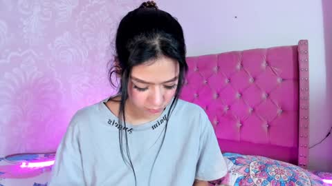 kitty_nicolle online show from December 7, 4:42 pm
