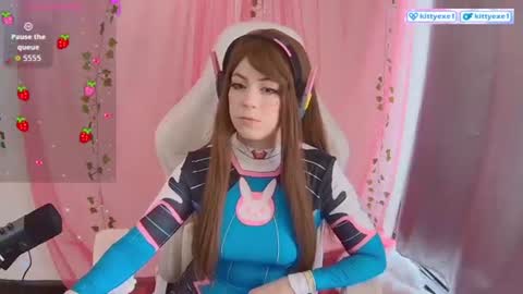 kittyexe1 online show from July 15, 6:45 pm