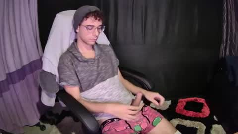 KittyCamKat online show from June 17, 8:19 am
