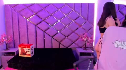 Sarah online show from July 28, 6:20 pm