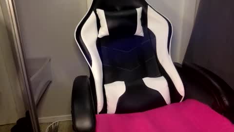 Kitty Sub online show from November 6, 5:43 am