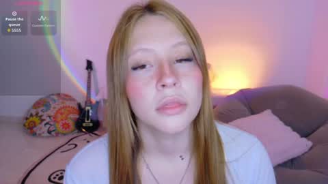  K I T T  Y  online show from July 17, 3:36 pm