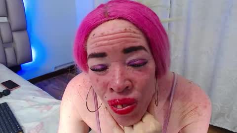 kittywhiteass online show from November 26, 5:16 am