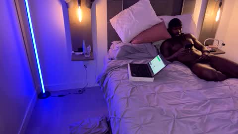 kittywoodyluv online show from February 6, 3:21 am