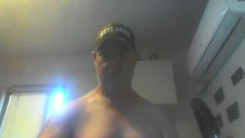 kiwiguy19773 online show from February 6, 2:48 am