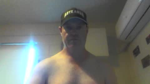 kiwiguy19773 online show from December 8, 2:35 am