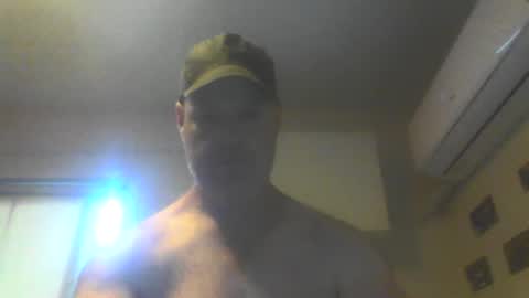kiwiguy19773 online show from December 13, 11:11 pm