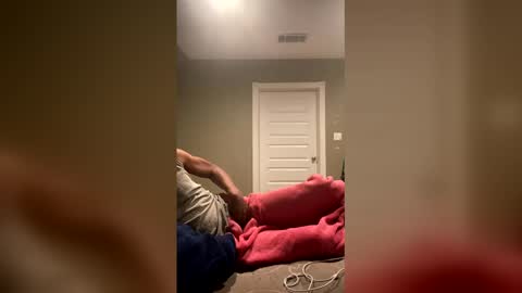 kjeezy123 online show from March 3, 6:09 am