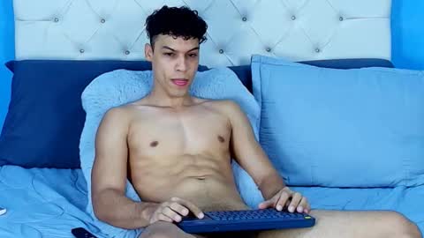 klaton__ online show from March 25, 8:04 pm