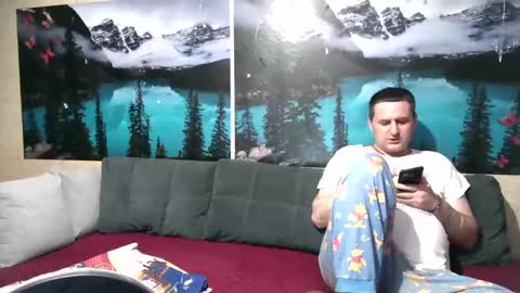 Kleosnow online show from April 4, 4:47 pm