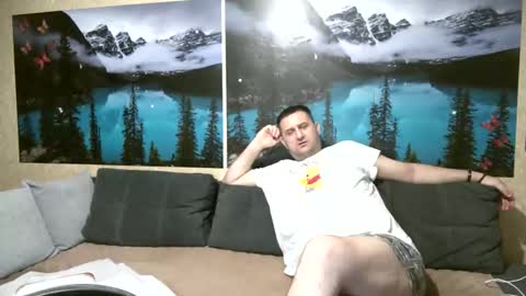 Kleosnow online show from September 8, 4:06 pm