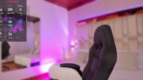   online show from September 12, 10:01 pm