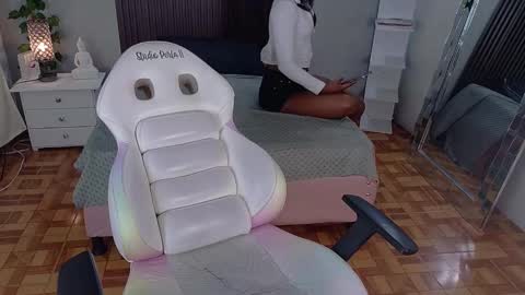 kloe_cooper online show from September 30, 8:19 pm