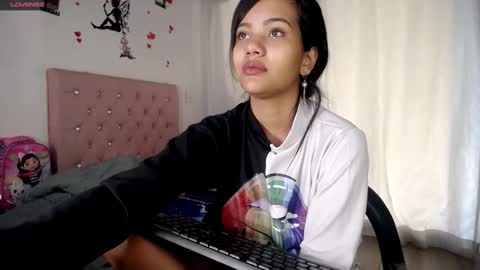 Valen online show from February 17, 2:28 pm