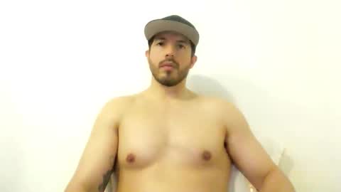 kolombianox online show from November 3, 3:51 am