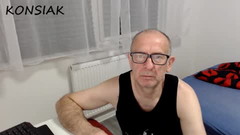 Komsiak online show from October 14, 8:45 pm