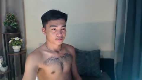 kopikobrownxx online show from May 5, 7:08 pm