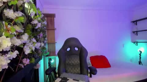 Kora Red online show from October 3, 1:52 pm