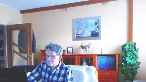 Snapshot of korek24hot chatting on March 3, 4:15 pm Korek online show from March 3, 4:15 pm