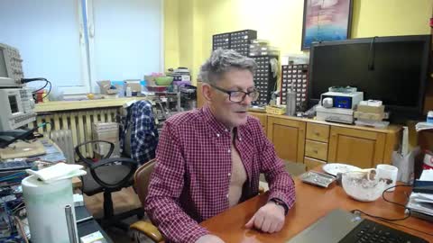 Snapshot of korek24hot chatting on March 10, 4:25 pm Korek online show from March 10, 4:25 pm