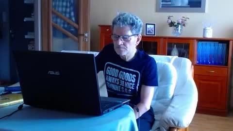 Snapshot of korek24hot chatting on February 28, 9:15 am Korek online show from February 28, 9:15 am