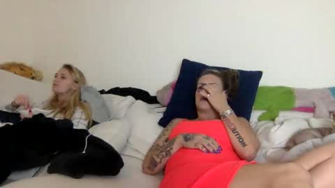 koyoteej online show from February 6, 4:21 am