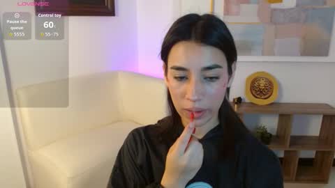 Elizabeth online show from December 3, 12:39 pm