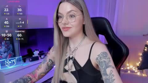 Jess online show from October 6, 4:14 pm