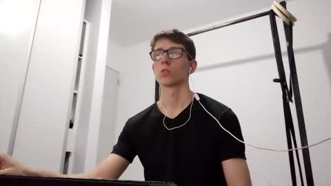 Facu online show from February 3, 4:22 pm