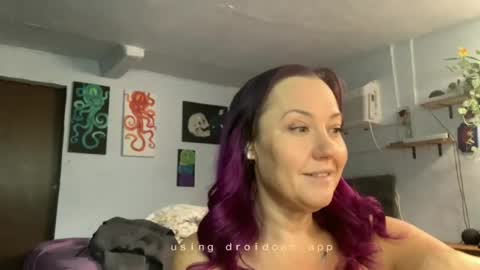 kreamyk420 online show from June 15, 1:47 pm