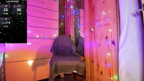 kris_anxxx online show from September 23, 9:54 pm