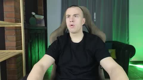 kris_braun online show from February 24, 3:09 am