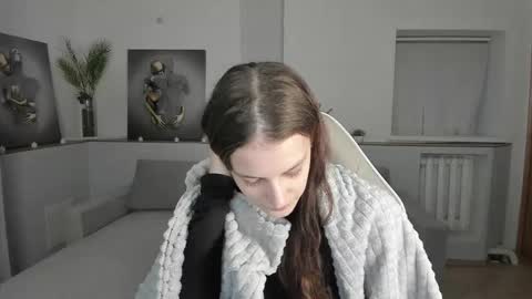 krisdoeil online show from February 2, 2:09 am