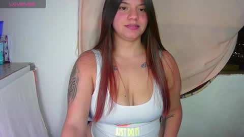 krissone online show from January 10, 11:32 pm